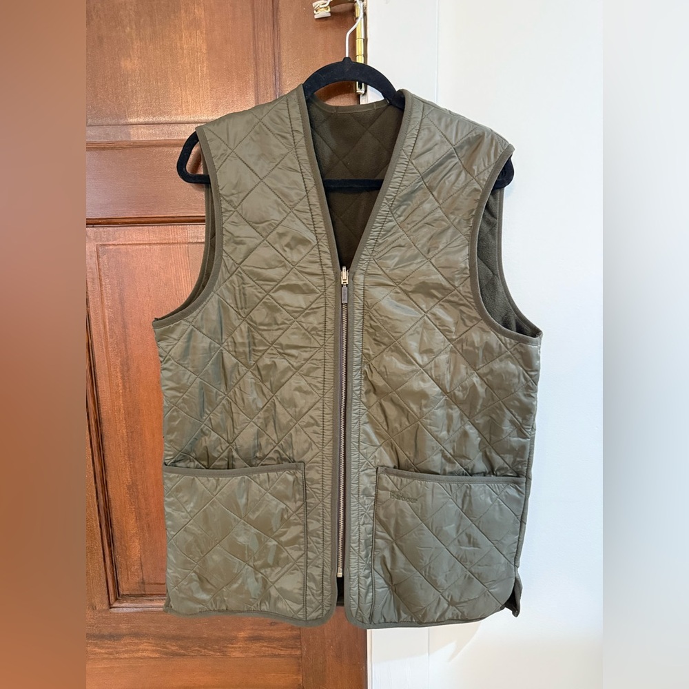 Barbour Olive Polarquilt Zip-In Liner. Excellent Condition, Medium